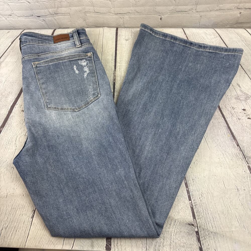 Judy Blue Flare Fit Distressed Light Blue Denim Jeans Zip 5-Pocket sz 11/30